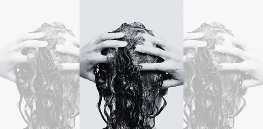 Hydrater vos cheveux : Importance et méthodes efficaces